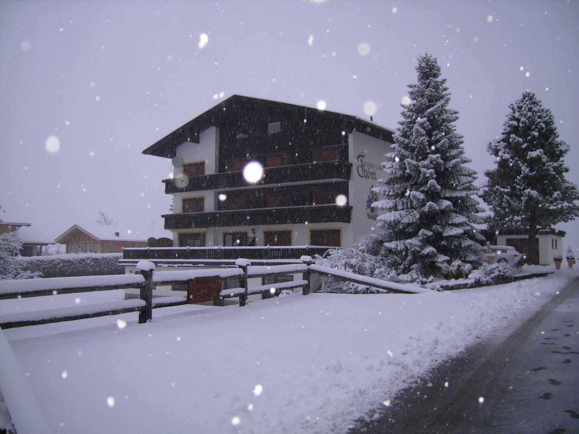 Ferienwohnungen Monja Und Dietmar Thoeni Arzl im Pitztal Exterior photo