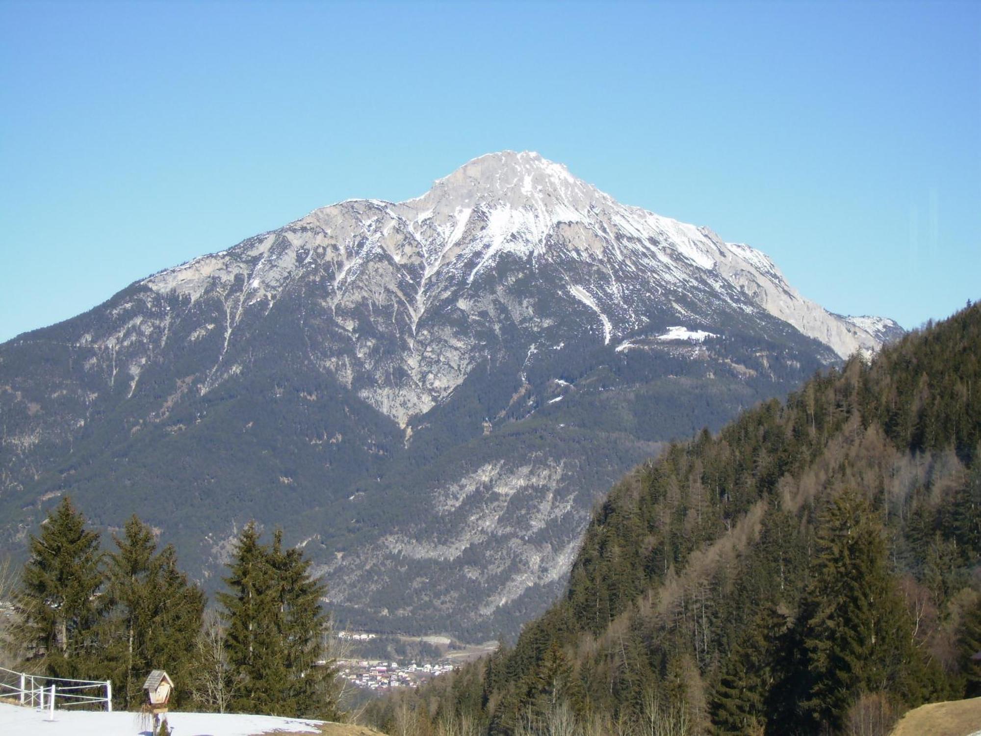 Ferienwohnungen Monja Und Dietmar Thoeni Arzl im Pitztal Exterior photo