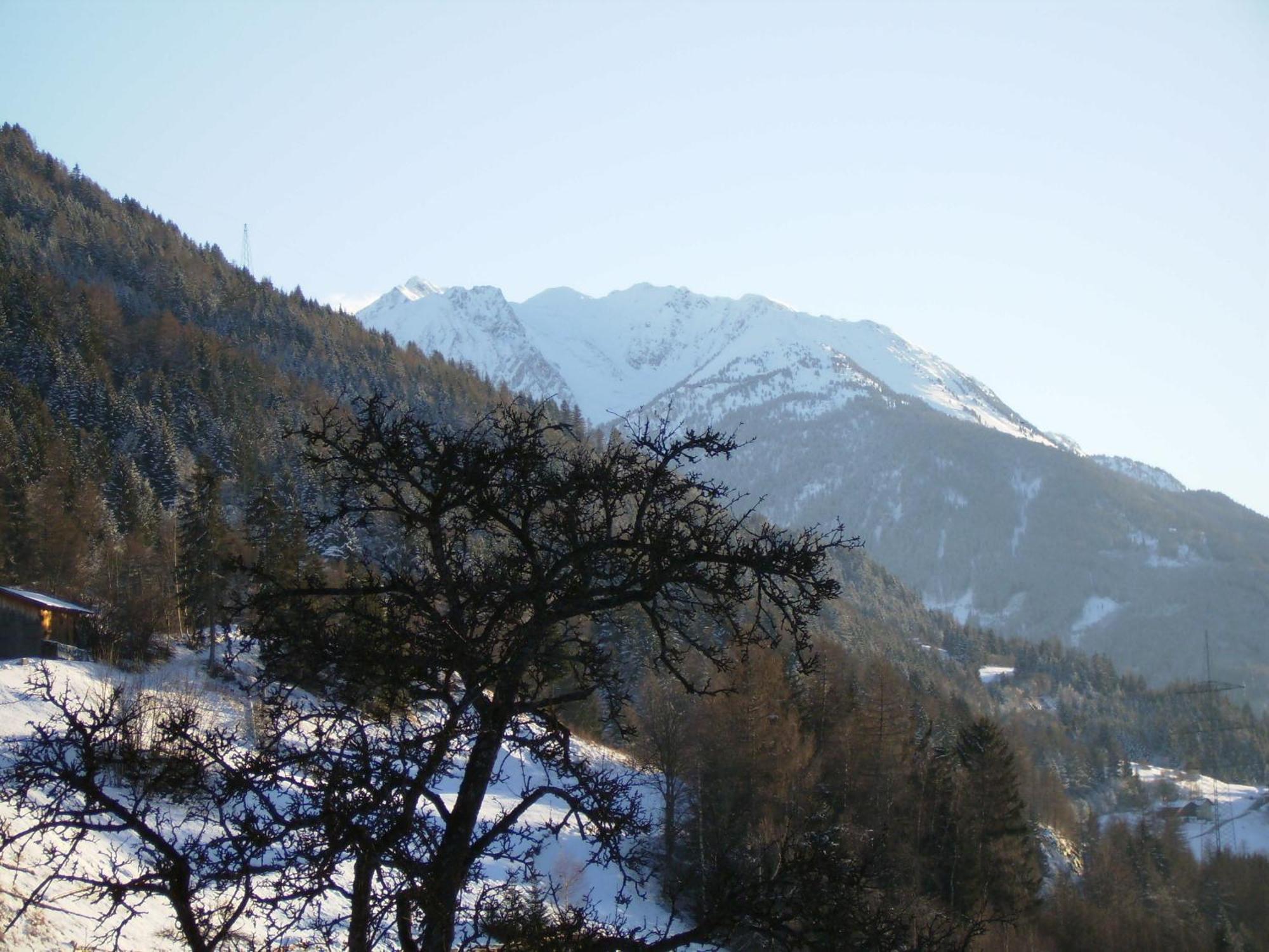 Ferienwohnungen Monja Und Dietmar Thoeni Arzl im Pitztal Exterior photo